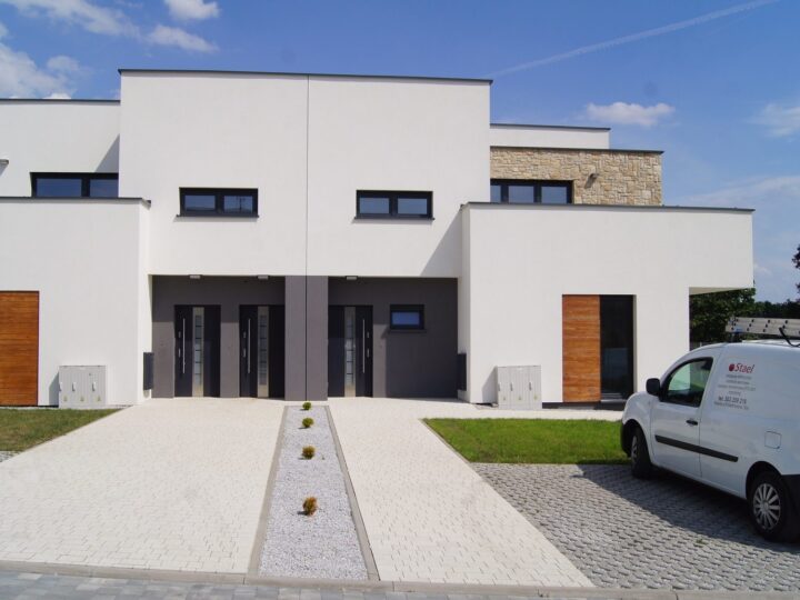 Zespół budynków mieszkalnych — realizacja instalacji